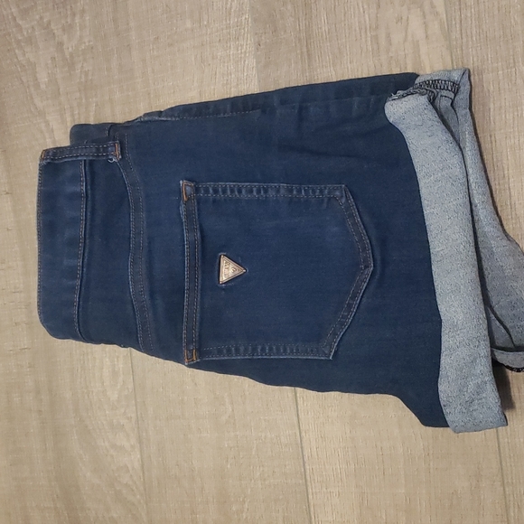 GUESS shorts - Picture 2 of 2